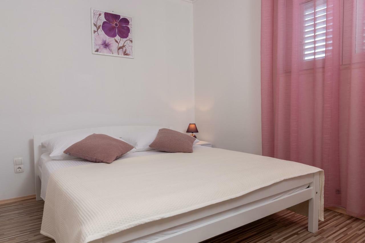 Apartment Nives Trogir Eksteriør bilde