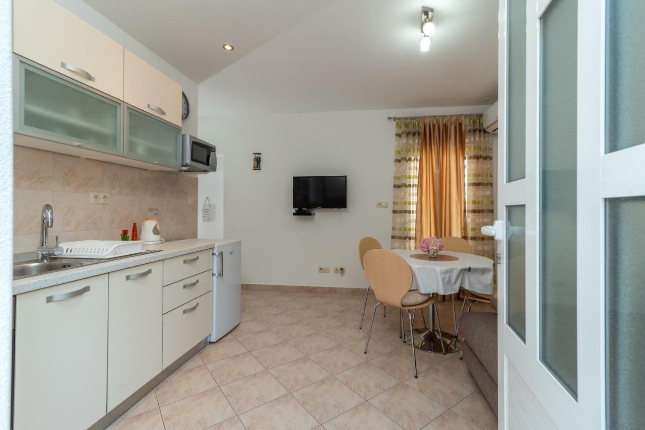 Apartment Nives Trogir Eksteriør bilde