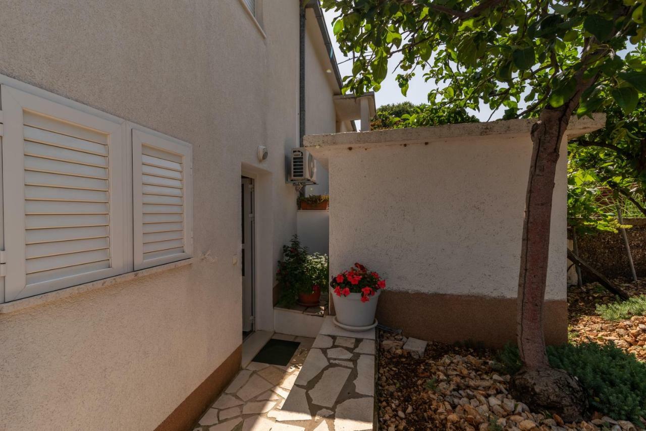Apartment Nives Trogir Eksteriør bilde