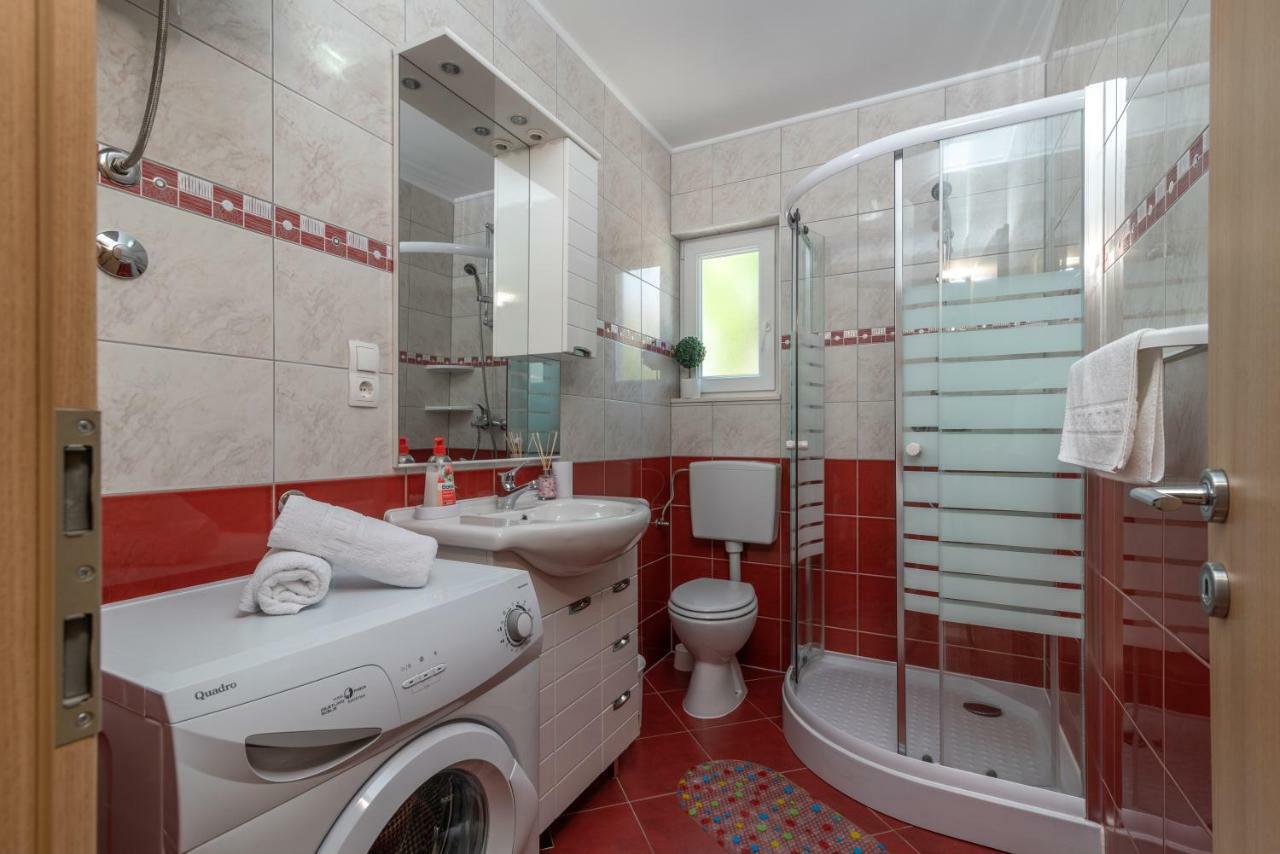 Apartment Nives Trogir Eksteriør bilde