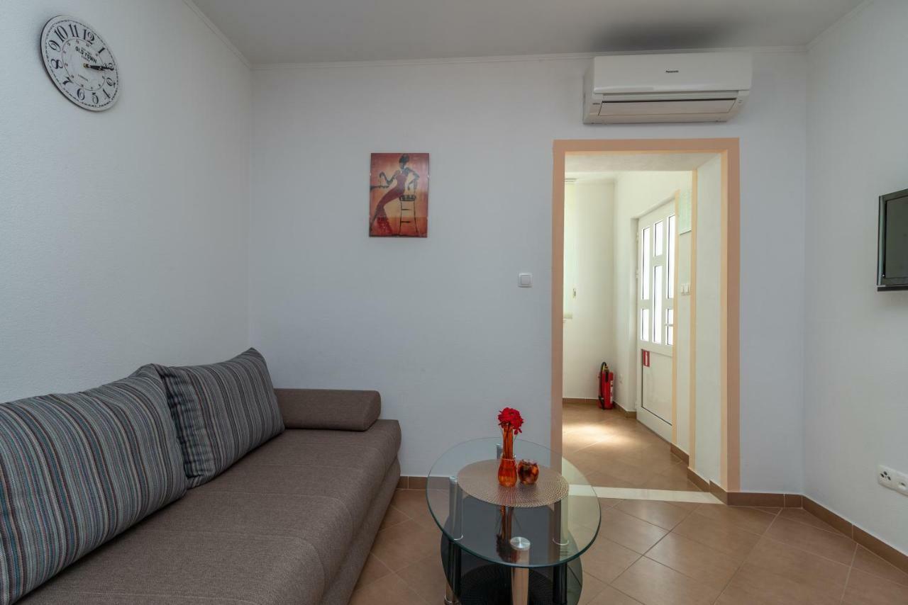 Apartment Nives Trogir Eksteriør bilde