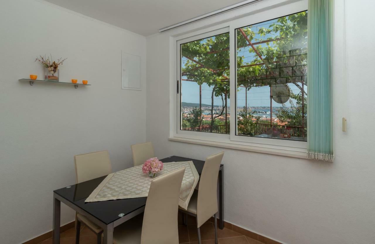 Apartment Nives Trogir Eksteriør bilde